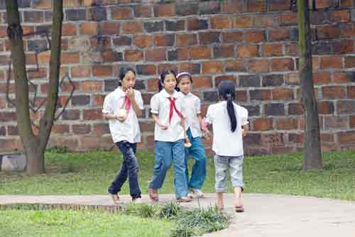 school girls vietnamese-AsiaPhotoStock