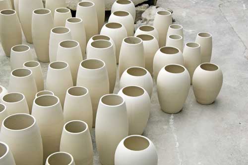 white ceramic vases-AsiaPhotoStock