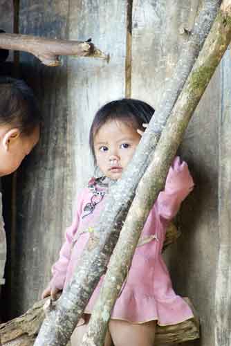 young hmong girl-AsiaPhotoStock