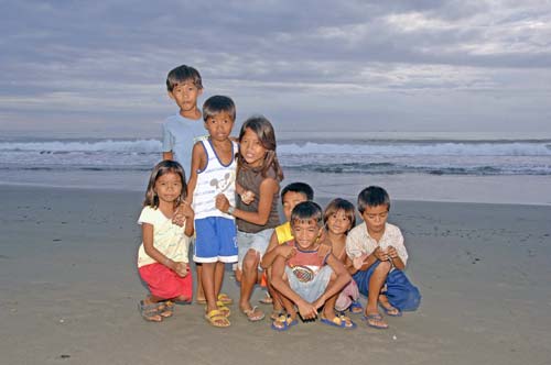 beach kids-AsiaPhotoStock