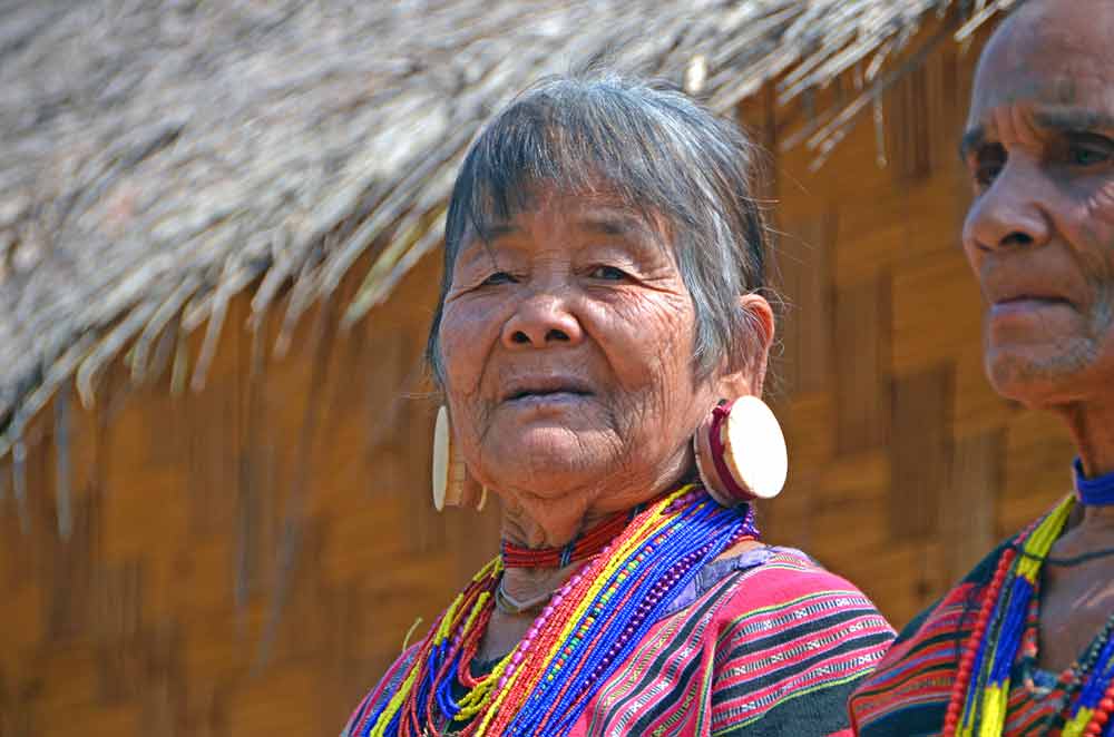 brau woman in laos-AsiaPhotoStock