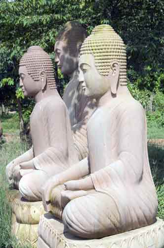 buddhas sandstone-AsiaPhotoStock