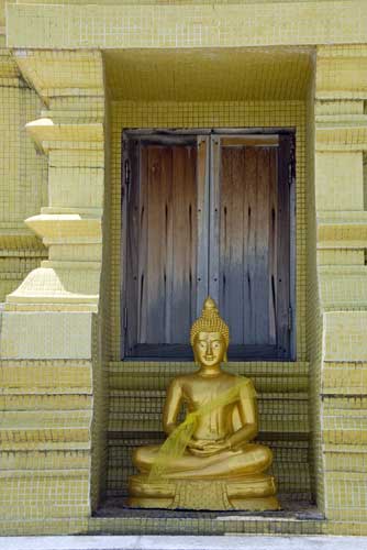 buddha and doors-AsiaPhotoStock