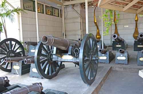 cannons grand palace-AsiaPhotoStock