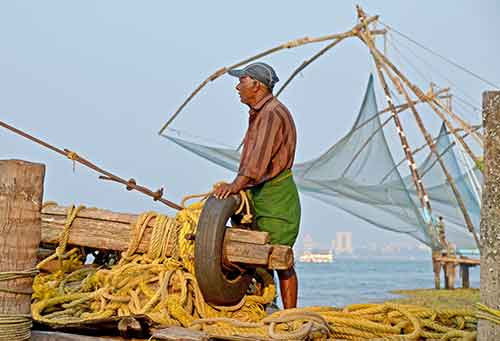 cochin fisherman-AsiaPhotoStock