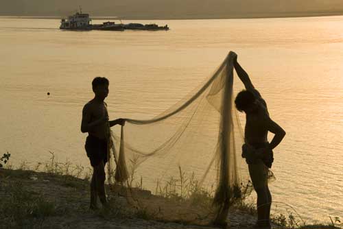 drying fishing net-AsiaPhotoStock