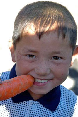 eating carrot-AsiaPhotoStock