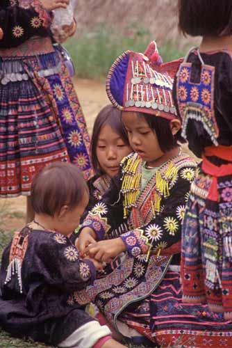 Hmong children-AsiaPhotoStock