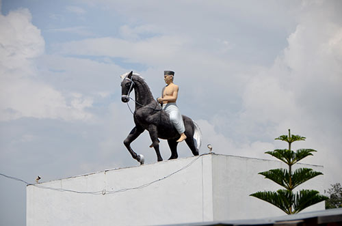 horseman grave-AsiaPhotoStock
