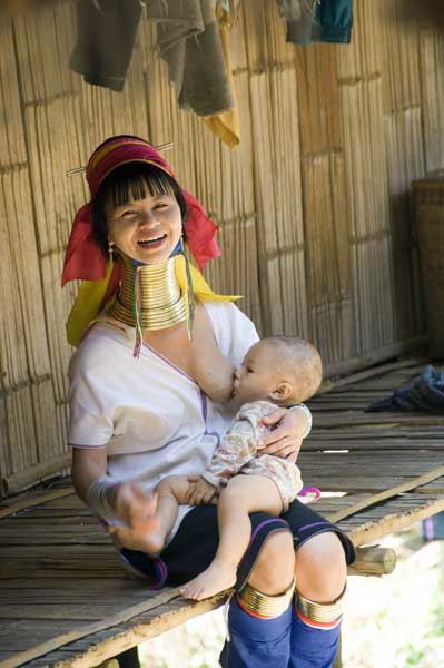 long neck breast feeding-AsiaPhotoStock