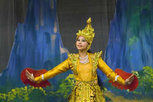 myanmar dancer-AsiaPhotoStock