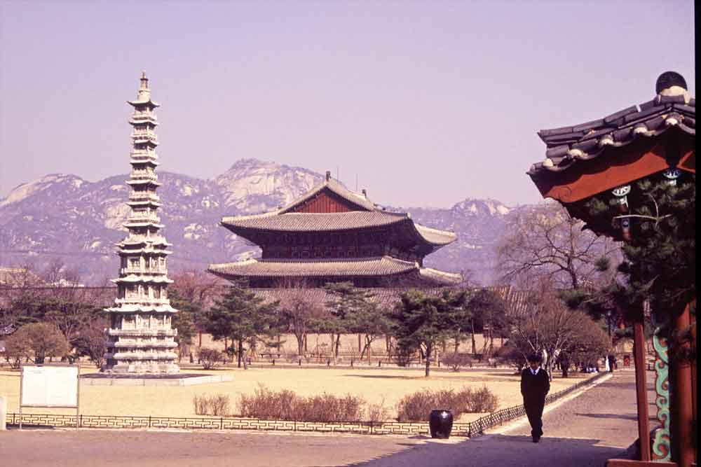 pagoda-AsiaPhotoStock