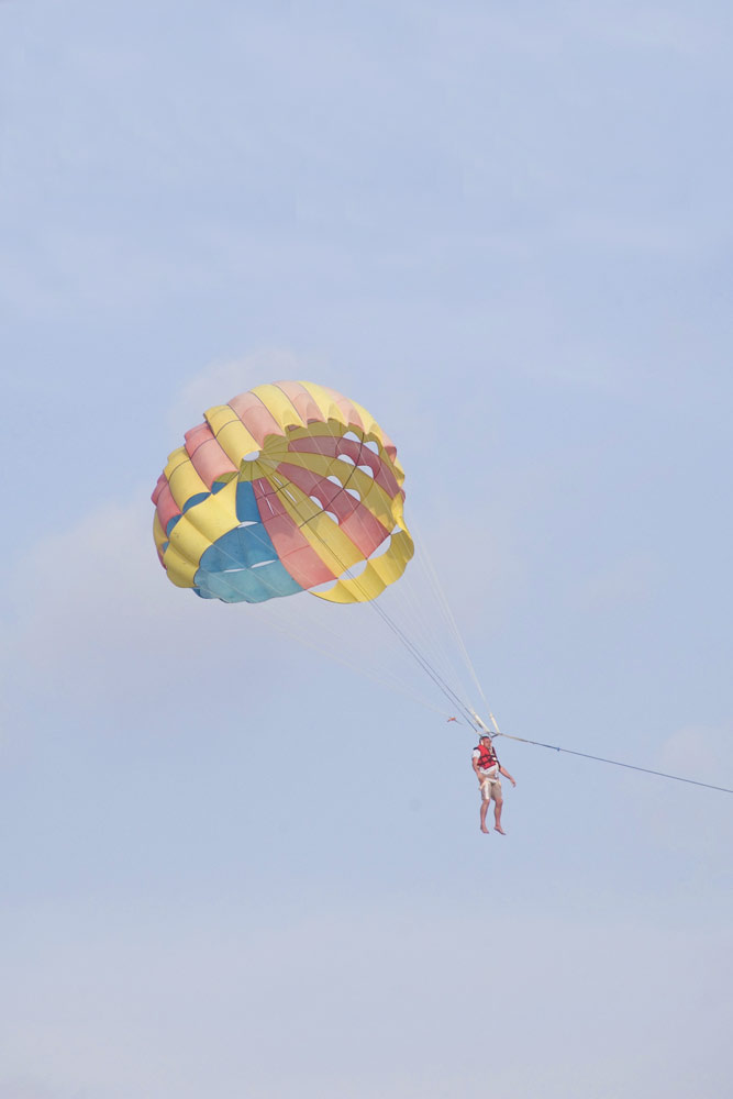 paragliding-AsiaPhotoStock