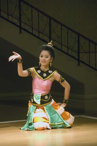 performer thai dance-AsiaPhotoStock