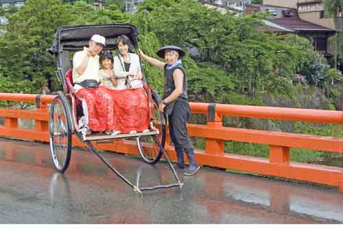 rickshaw takayama-AsiaPhotoStock