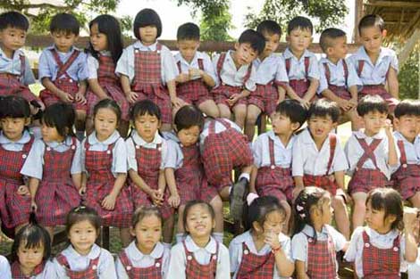 uniformed shool children-AsiaPhotoStock