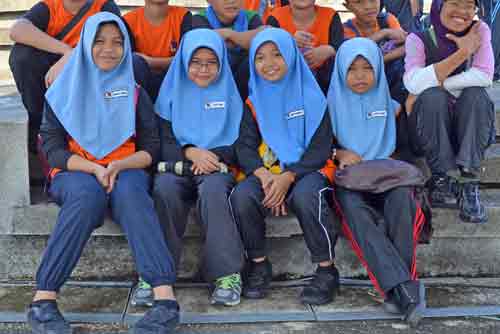 school girls kuching-AsiaPhotoStock