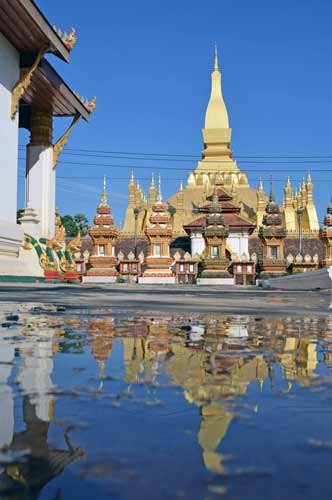 stupa reflect-AsiaPhotoStock