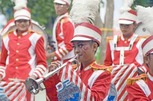 trumpet player-AsiaPhotoStock