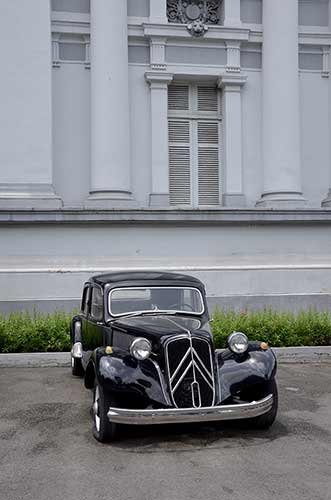 vintage car-AsiaPhotoStock