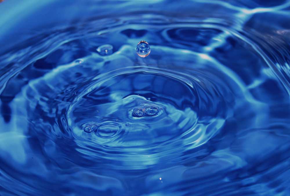 water droplets-AsiaPhotoStock