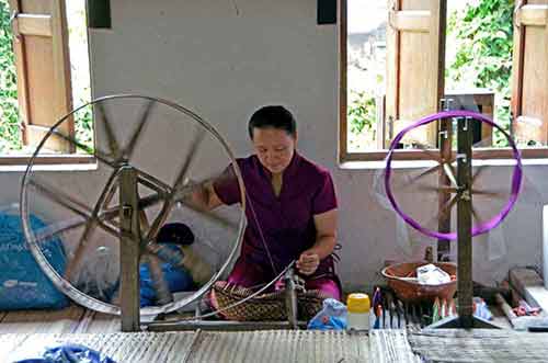 weaving sankampaeng-AsiaPhotoStock