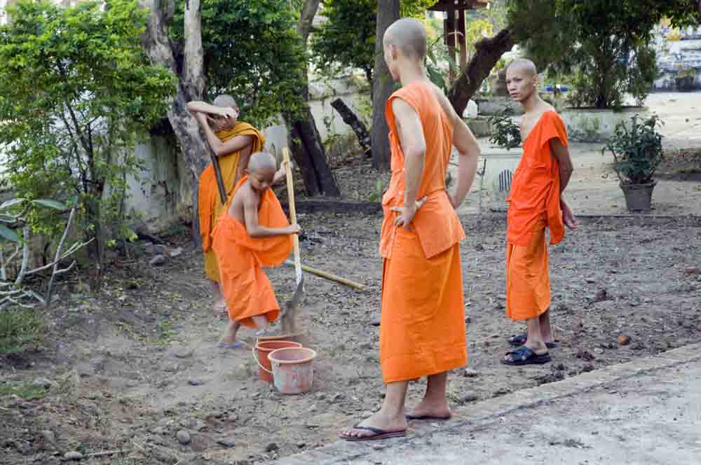 working monks-AsiaPhotoStock