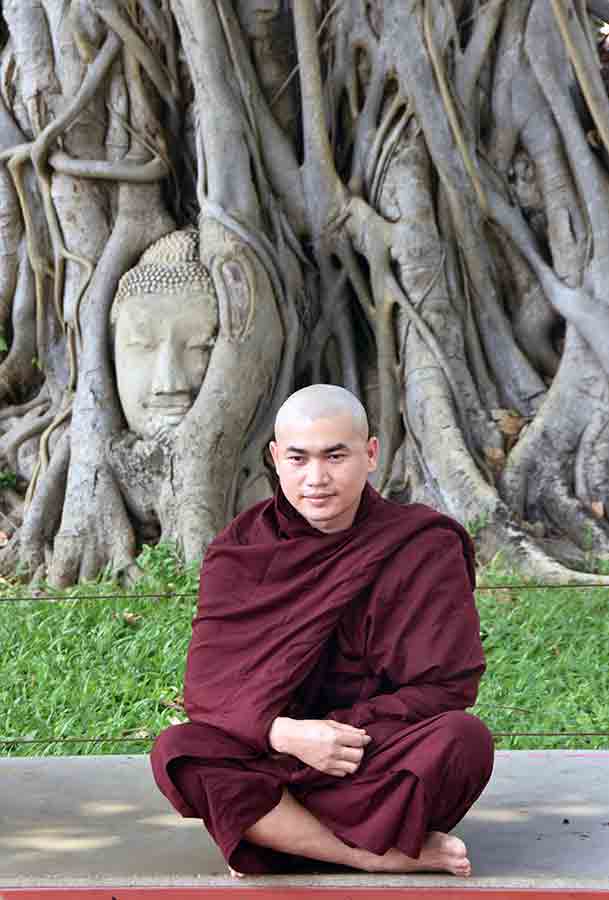 10-monk-mahatat.jpg-asia photo stock